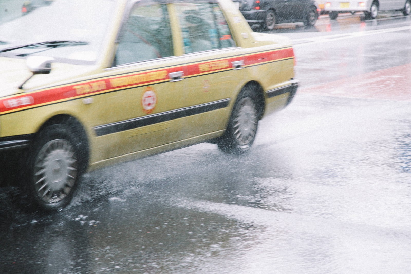 まとめ　雨の日も楽ちん　バンのレンタカー